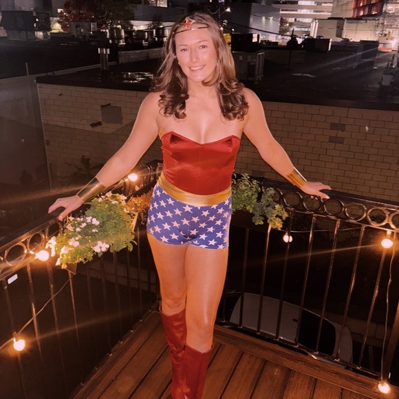 Meet your Posher, Allison - Picture 1 of 2